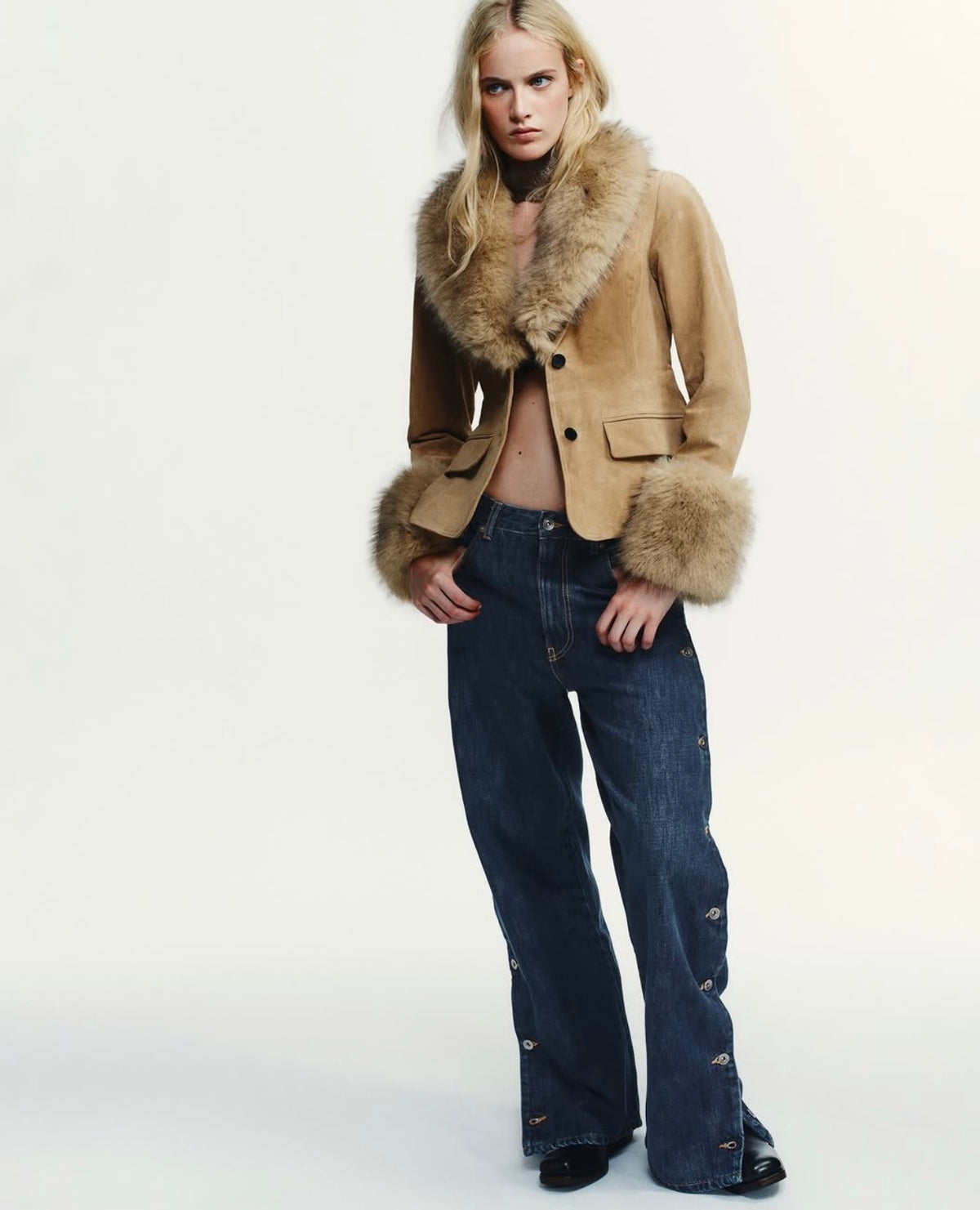 Viral side button jeans
