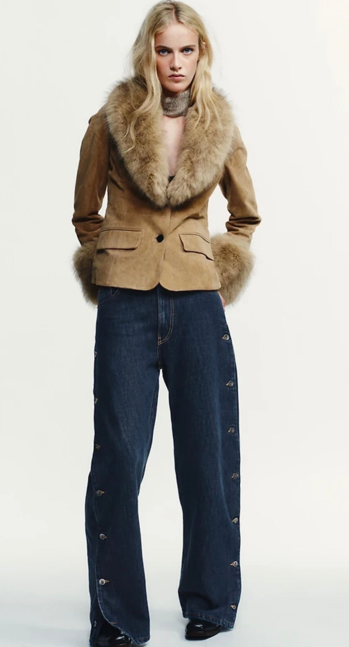 Viral side button jeans